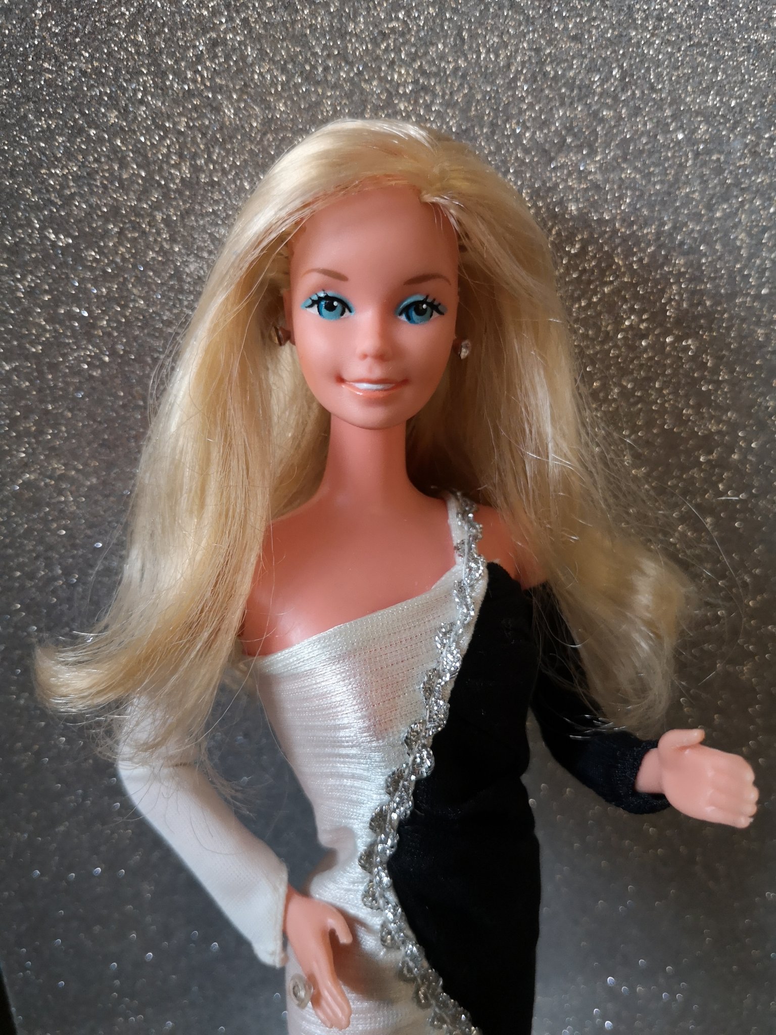 salto Lastig Keer terug Guy79 on Twitter: "Superstar Barbie 1977 Made in Taiwan Fashion  Collectibles 1978 #barbie #vintagebarbie #superstarbarbie #barbiesuperstar  #beautiful https://t.co/b1qAeBDo2E" / Twitter