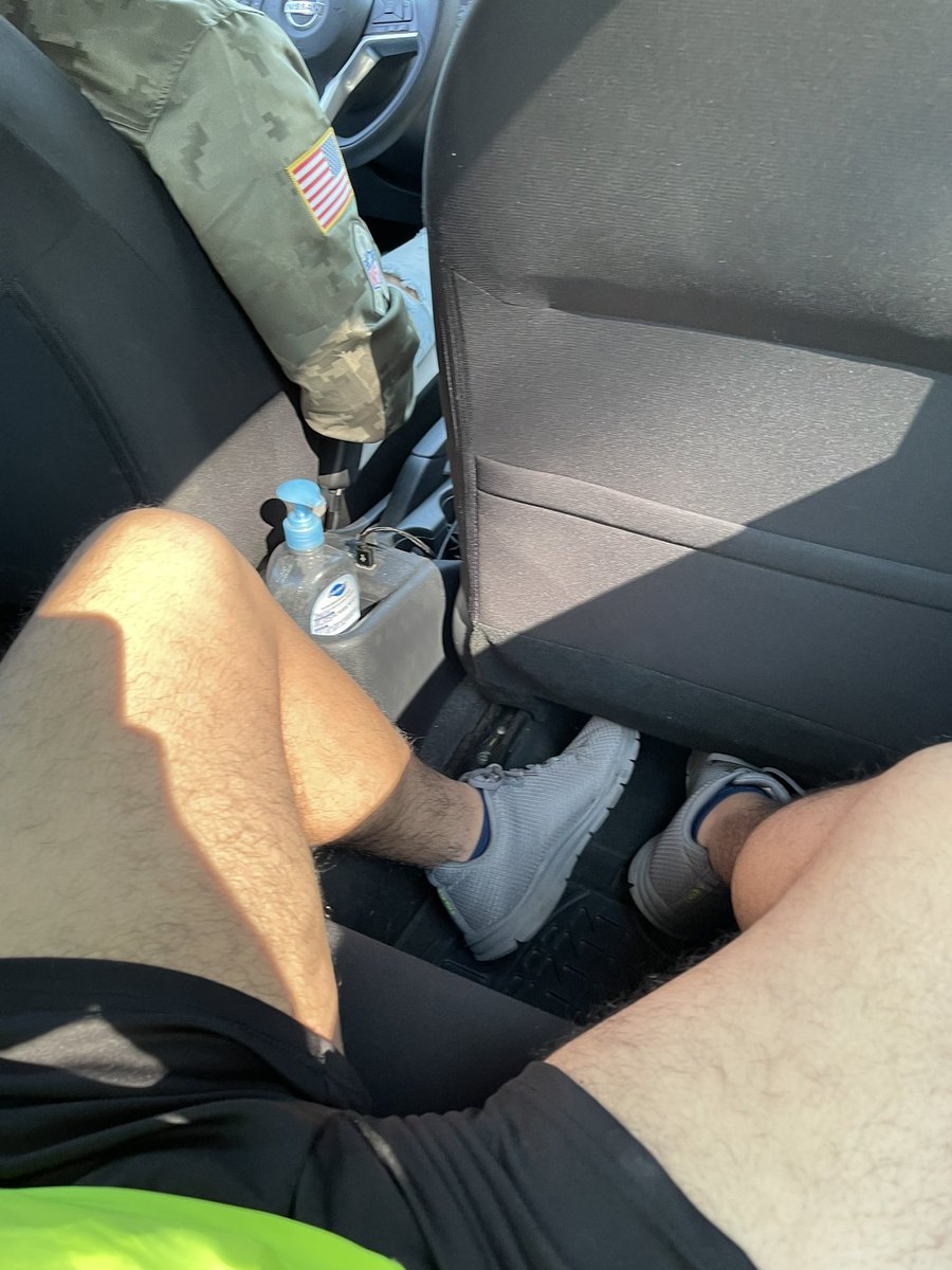 Cruising_CMX's tweet photo. Me la saco en el Uber?

#Cruising #Cruisinggay #Cruisingmx #Cruisingméxico #Cruisingcdmx #Cruisingciudaddemexico #Cruisingenelmetro #Cruisingmetro #ultimovagon #Metreo #Metreros #Cruisingenbaños #Cruisingenelbaño #Cruisingbaños #cruisinguber https://t.co/zjZOPiKdlw