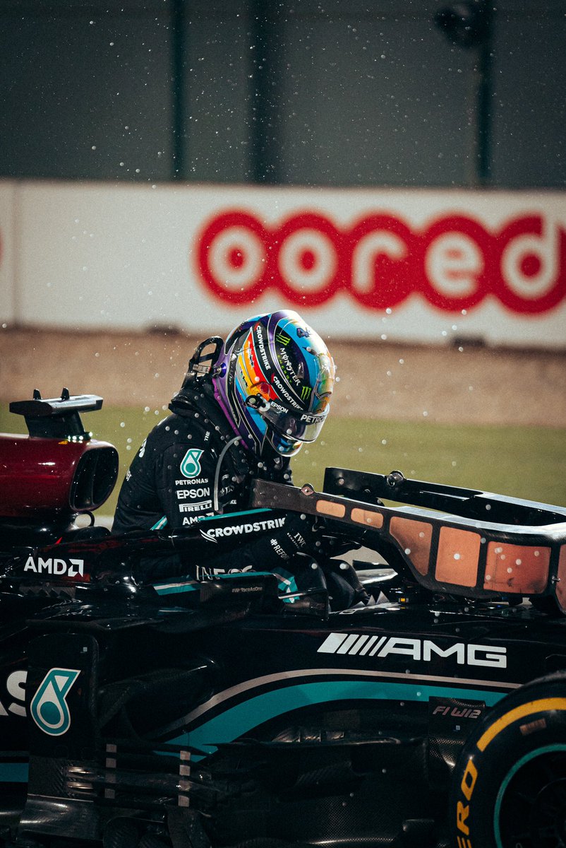 LH44_Lisa's tweet photo. Congratulations @LewisHamilton π #Win102 πππ now equals #Pole102 ππΎ Wow https://t.co/aSu56cDLn0 ππΎ #TeamLH π #QatarGP https://t.co/aNEEhKKBGP