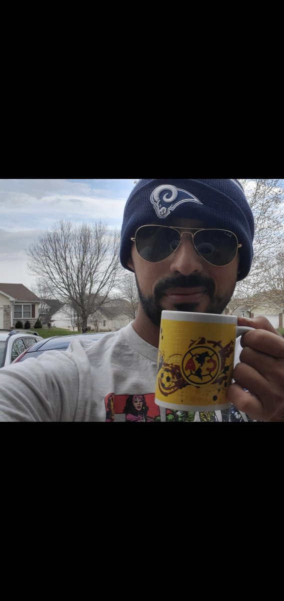 Feliz Domingo Clasheros , Cuando juegan las chivas?😛