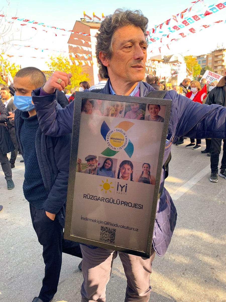 BoardsYaya's tweet photo. #iyiparti #iyiparti.org.tr Kadıköy ilçe teşkilatı Denizli'de Genel Başkan Sayın Meral Akşener'in mitinginde.   
yayaTVboards.
#iyiparti

#meralakşener #kadikoyiyiparti #avalperakdogan #kadıköy https://t.co/t8e8eSzkTq