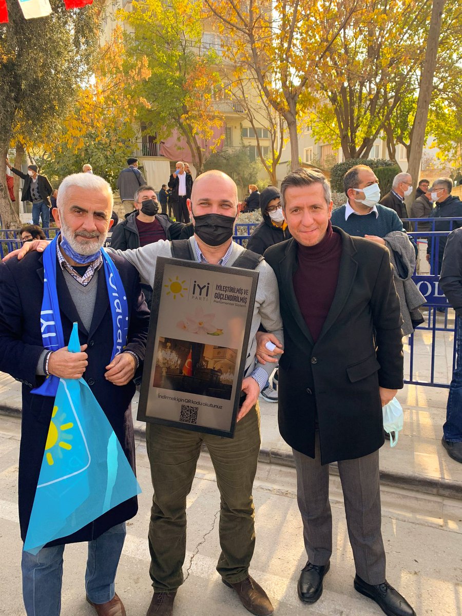 BoardsYaya's tweet photo. #iyiparti #iyiparti.org.tr Kadıköy ilçe teşkilatı Denizli'de Genel Başkan Sayın Meral Akşener'in mitinginde.   
yayaTVboards.
#iyiparti

#meralakşener #kadikoyiyiparti #avalperakdogan #kadıköy https://t.co/R8Q3s8Nzta