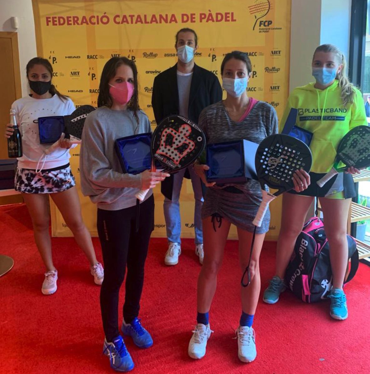 FCatalanaPadel's tweet photo. 🏆 Circuit Català #SlamFCP
📍Tot Pàdel Center
Final 🚺

La parella @nuriarivasv i @crisbala88 aixequen aquest títol, després de guanyar per 6/3 6/4 a la parella @EugeniaGuimet/ Mireia Herrada.

Felicitats 🙌🙌🙌

#Pàdel #Català #MésPàdelQueMai #Terrassa https://t.co/GBOyfIY7mp