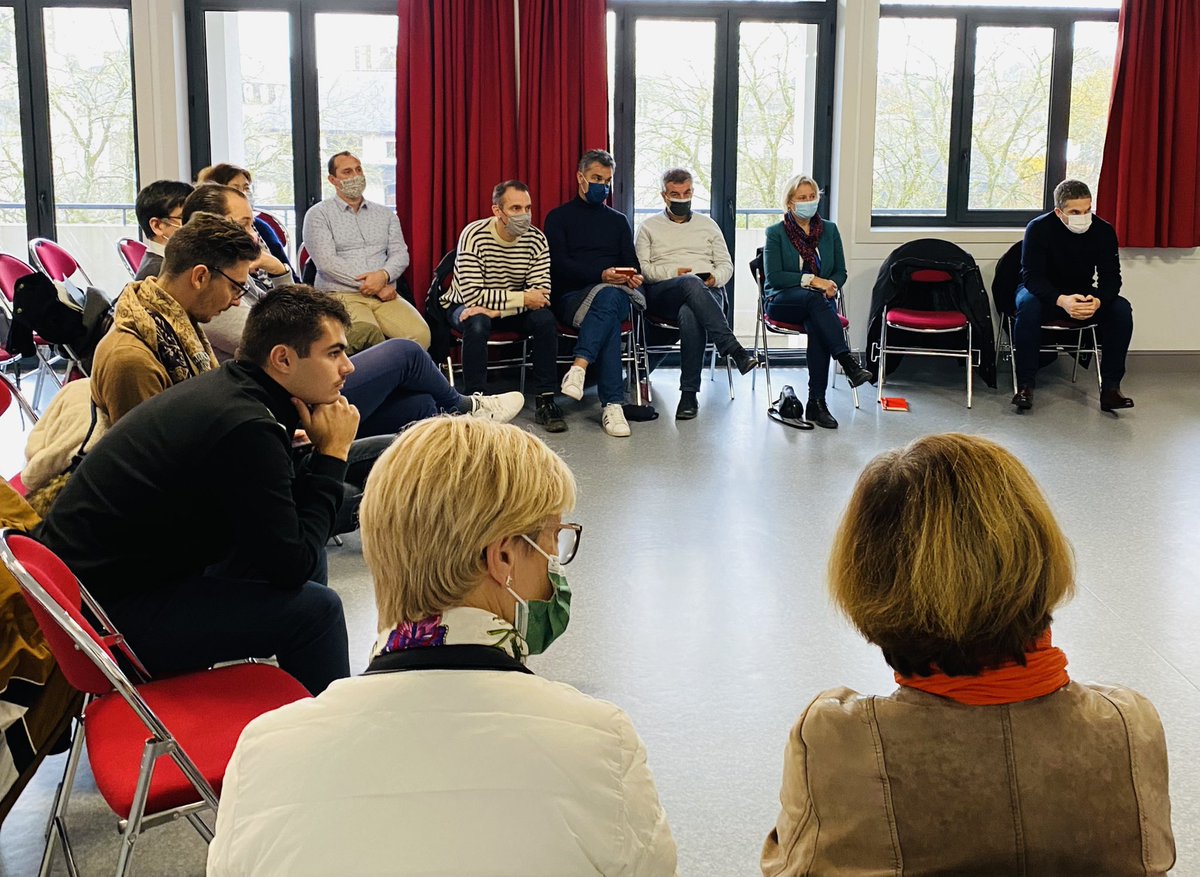 CFouillere's tweet photo. Réunion du comité régional du BREIS à Pontivy. Une matinée de travail très riche pour les socialistes de #Bretagne pleinement engagés dans la campagne présidentielle d’@Anne_Hidalgo et mobilisés pour préparer l’avenir de nos territoires.
#Hidalgo2022 #Presidentielle2022 https://t.co/aLOcXlLB98