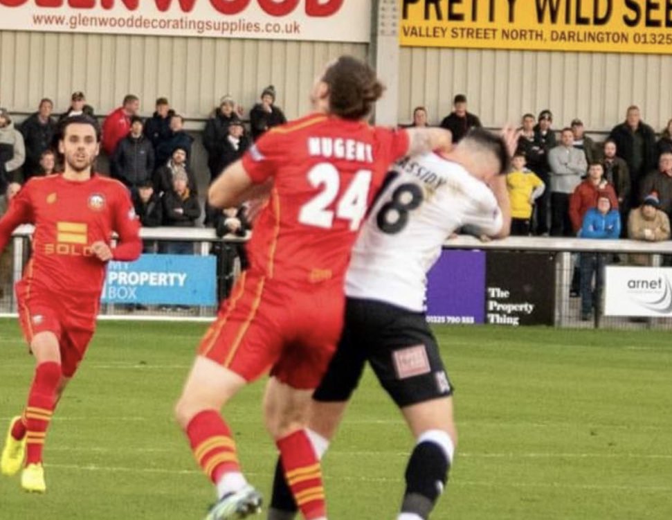 DAWUK17's tweet photo. How is this a freekick to the team in Red 👀 @TheVanaramaNL @FA #NonLeague #nonleaguefootball https://t.co/IQpcFEzLuL