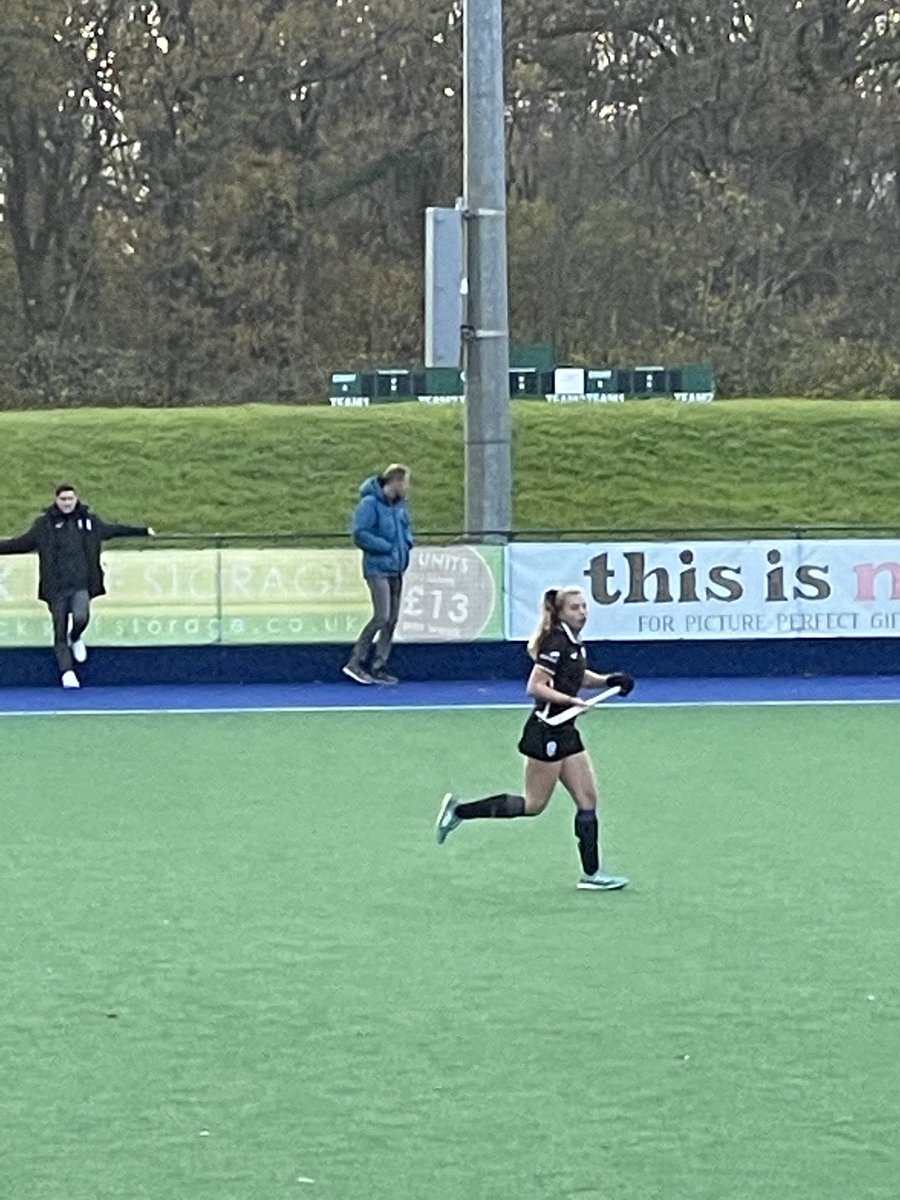 GemmaTownsend__'s tweet photo. Super exciting to make my @EnglandHockey premiership debut with @SurbitonHC Ladies 1s. Good 2-1 win against a tough East Grinstead side! @ReedsHockey @AspireUSA1 @Y1Hockey https://t.co/ngwKUXNd3y