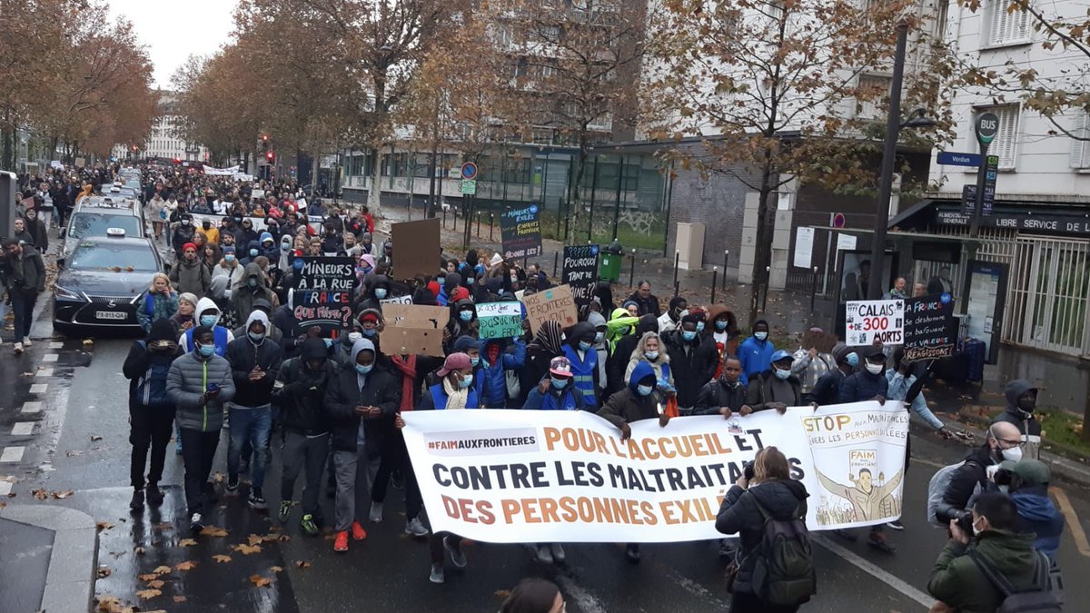 Stop aux violences d’État et oui à l’accueil des personnes en exil à Briançon, Paris, Calais et ailleurs. Plus de 1.500 personnes mobilisées aujourd’hui à Paris pour un accueil digne et solidaire !