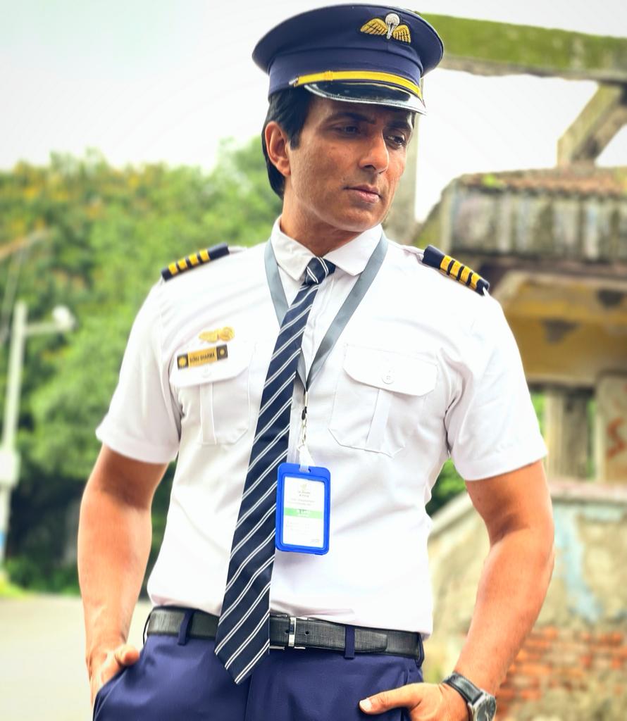 SonuSood's tweet image. Your wings already exist
All you need to do is FLY ✈️