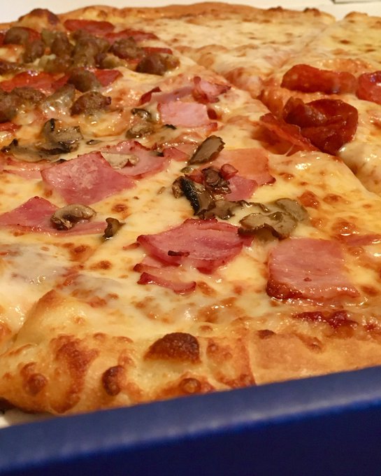 11月20日はピザの日だったらしいので食べたくなったのはおそらく超自然的なあれなんでしょうね… 