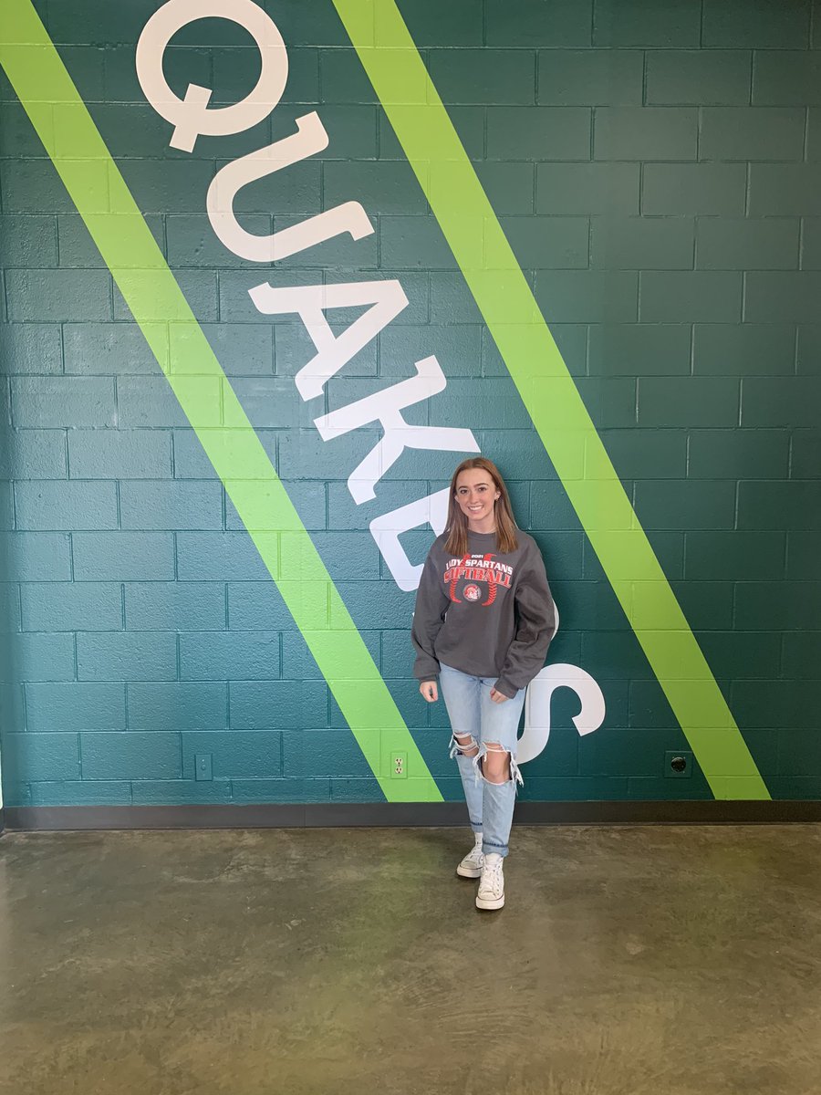 Thank you so much to WC to a great visit! I had such a good time talking with Coach Floyd and Coach Cook through my tour on such a beautiful campus. 💚🤍 <a href="/DubC_Softball/">Wilmington College Softball</a> @USSSAPrideElite