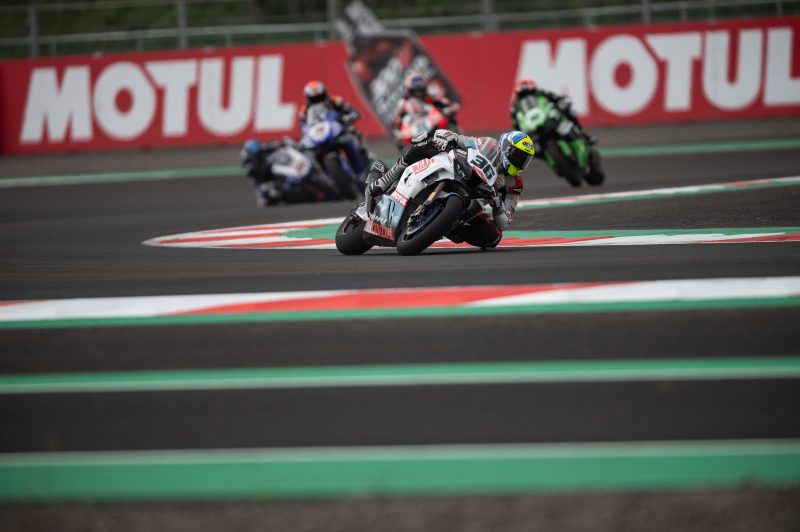 INFORMOTO's tweet photo. MERCADO Y GONZÁLEZ HICIERON UN BUEN TRABAJO EN INDONESIA
https://t.co/USs9FRDrxr. @TatiMercado36 @AndresGon74 @MieRacing @MandalikaPrix @WorldSBK. Suscríbase a INFORMOTO DIGITAL https://t.co/jXR82tAgX8 https://t.co/woe0rfXGkn