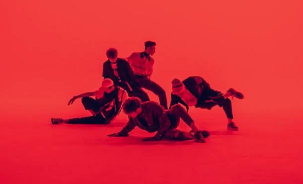imnamwbubu's tweet photo. the 7th sense open your eyes สู่จักรวาล NCT ที่แท้จริง อยากรู้ว่าอซทเป็นแบบไหน เพลงนี้แม่งอธิบายได้หมด ความอาร์ต ความศิลปะของท่วงท่า การร้อง การเต้น การแรป โครตจะนีลโอคัลเจ้อเทคโนโลยี ตำนานก็คือตำนาน https://t.co/zSXm3p5xvw