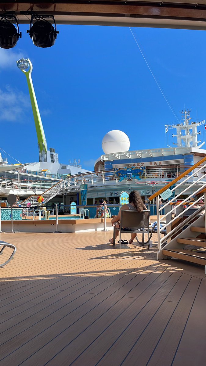 Makob2's tweet photo. @RoyalCaribbean deceitful practice and highway robbery under the disguise of health and safety. Currently confined to @RoyalCaribean jewel of the seas and apparently for the rest of this 8 day cruise Because parents are being forced to buy excursions to visit ports of calls🤯🤬🖕 https://t.co/4Tt3f2h6P7