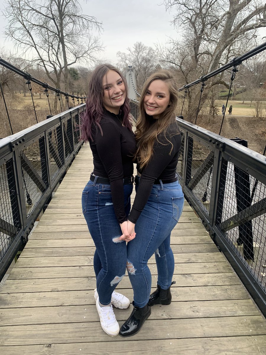pr262emoffett's tweet photo. Coming to Capital with my sister is the best decision I have made💜 https://t.co/RTerpCXRJJ