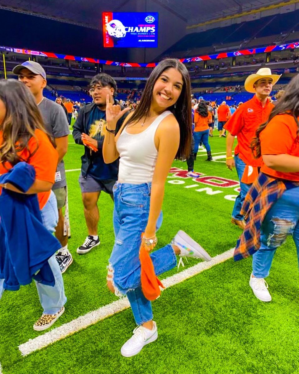 UTSA Gamma Phi Beta 🤍 tweet media