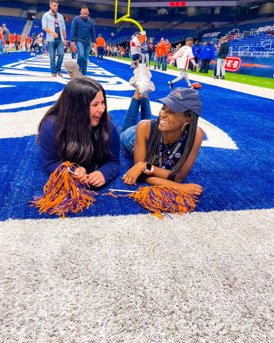 our <a href="/utsaftbl/">UTSA Football 🏈</a> team is officially C-USA West Division Champs!💙🧡
#UTSA #BirdsUp #210TriangleOfToughness 💪