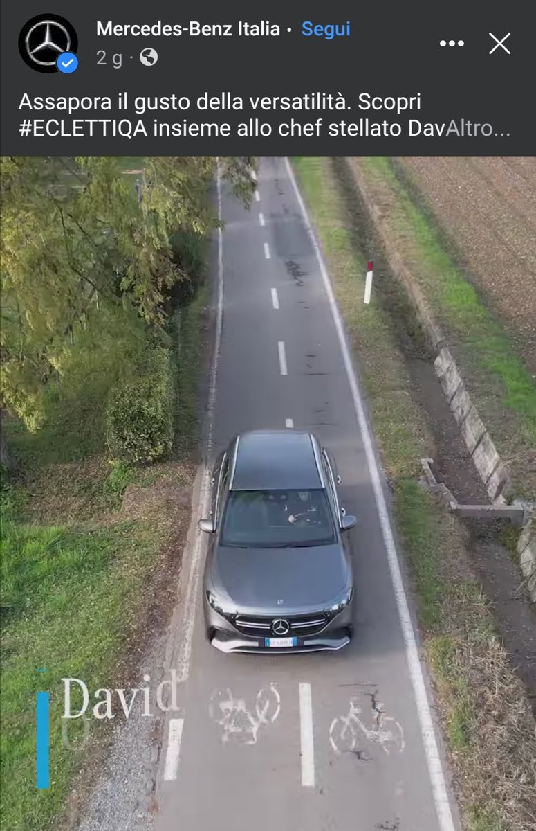 bikeitalia_it's tweet image. "Assapora il gusto della versatilità". Guida su una ciclabile?!? Davvero @MercedesBenz_IT? [Fonte: facebook.com/41796658160978…]
