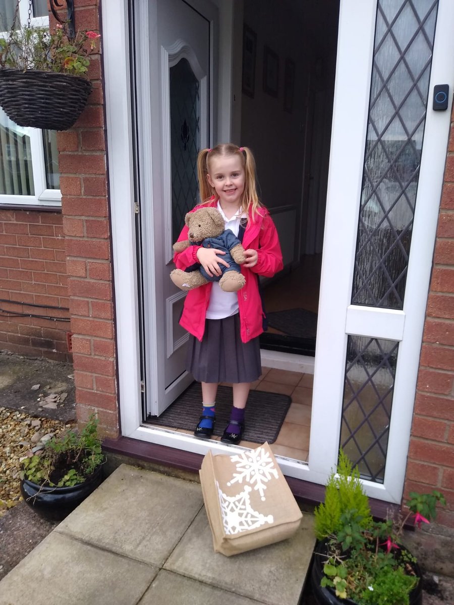 roberthardley's tweet photo. .@BarntonMissCo M has loved having Buddy 🐻 home for the weekend. We've been on lots of adventures, and they've read plenty of books 📚
#Barnton #BuddyBear #JuliaDonaldson #Books #BCNPS https://t.co/PytKbPnTb7