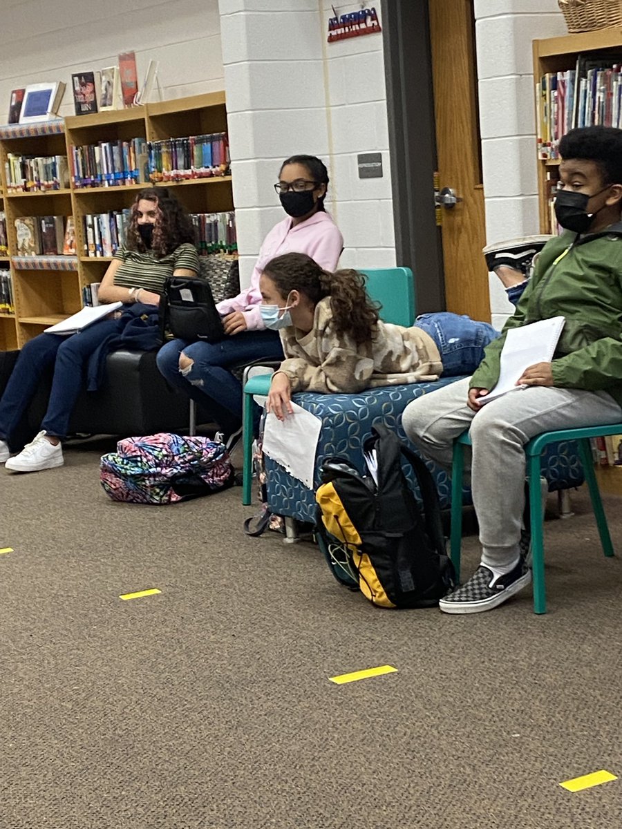 HugoOwensMS's tweet photo. Interactive learning in 8th grade history! #HugoUKnow #HugoIsForEveryOne https://t.co/toVlqBHKTT