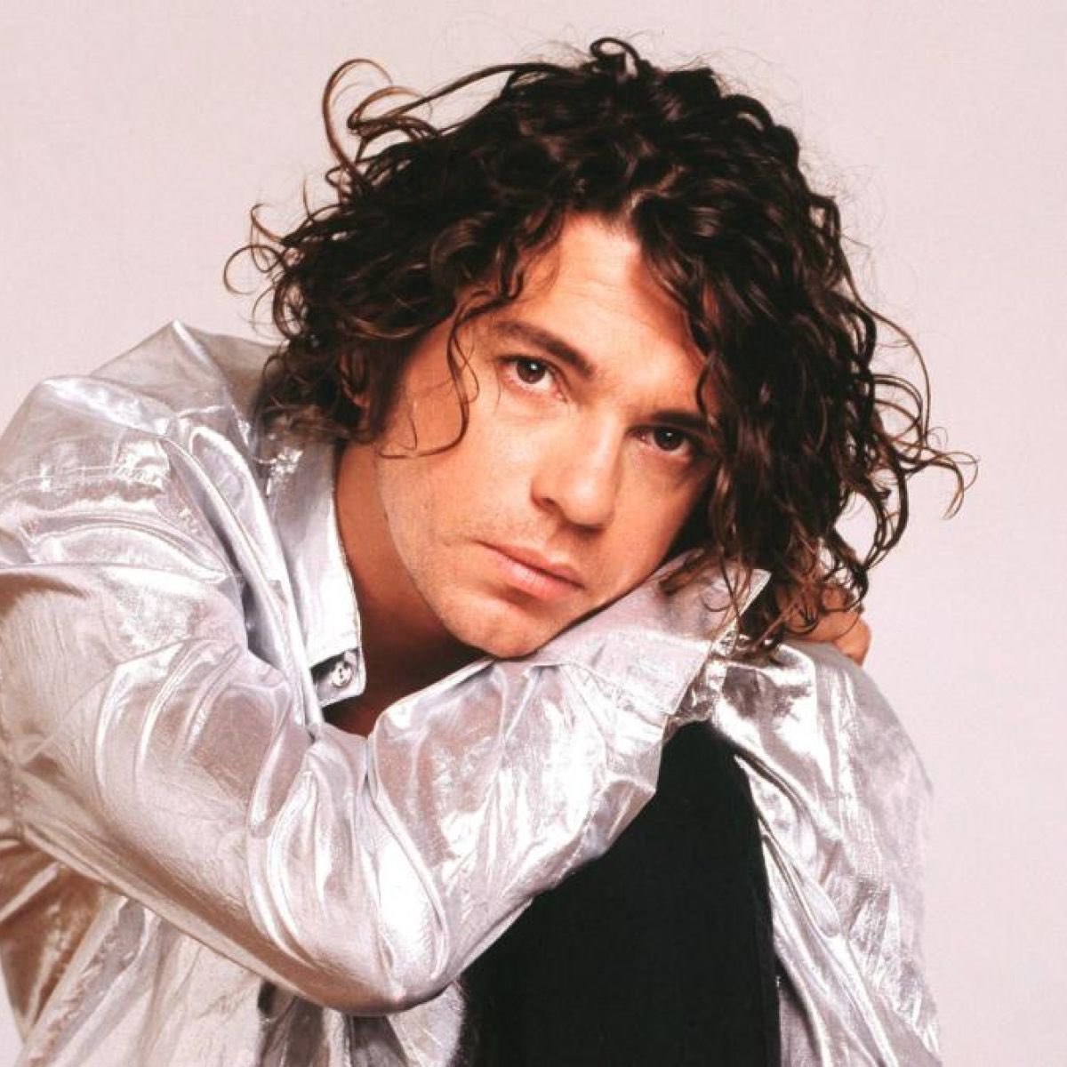 Remembering MICHAEL HUTCHENCE, who we lost 24 years ago today.

The loved one. ❤️🙏
youtu.be/cLqTNz6IAig
#MichaelHutchence #INXS #MAXQ #newwave #alternativerock #funkrock #dancerock #HonouringMichaelHutchence #musiclegend @INXS