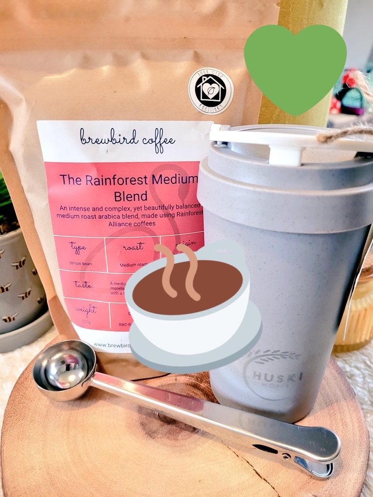 Doorsteprefill1's tweet photo. #ecoroast #coffee? 

Gift sets available.....this one is for a #CoffeeLover for sure, eco-roast coffee, @huskihome travel cup and a stainless steel Scoop/Clip.....

See website in the #Christmas collection 🎅 https://t.co/CfwIGIVWbU