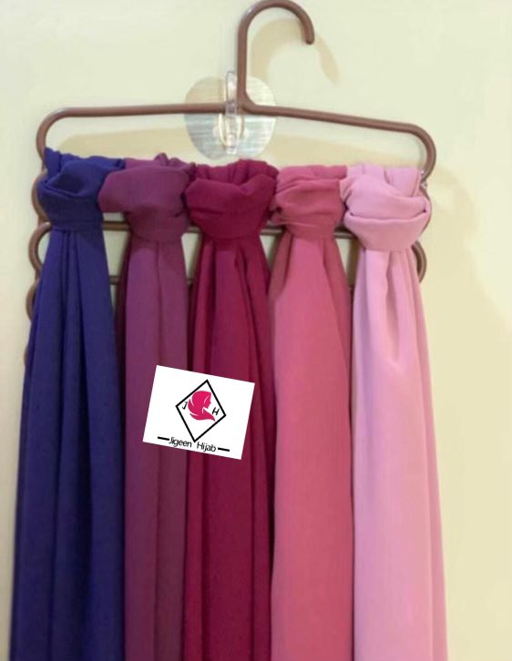 Jigeen_hijab's tweet image. Alors les amies 🤩
Celui qui aura plus de Retweet on t’offre 2 voiles , 2 chouchou et 2 sous hijabs 🥰.
Fin du jeu ; Mardi 18h In sha Allah 🙌🏾🙌🏾