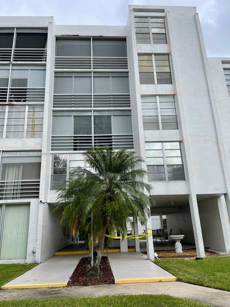 damarisnodarse's tweet photo. Dreaming of a new home? This 2 BED, 2 BATH home might be the one you've been thinking of. #realestate #homesforsale  https://t.co/f7Znkizrwp https://t.co/laMmqUEh73