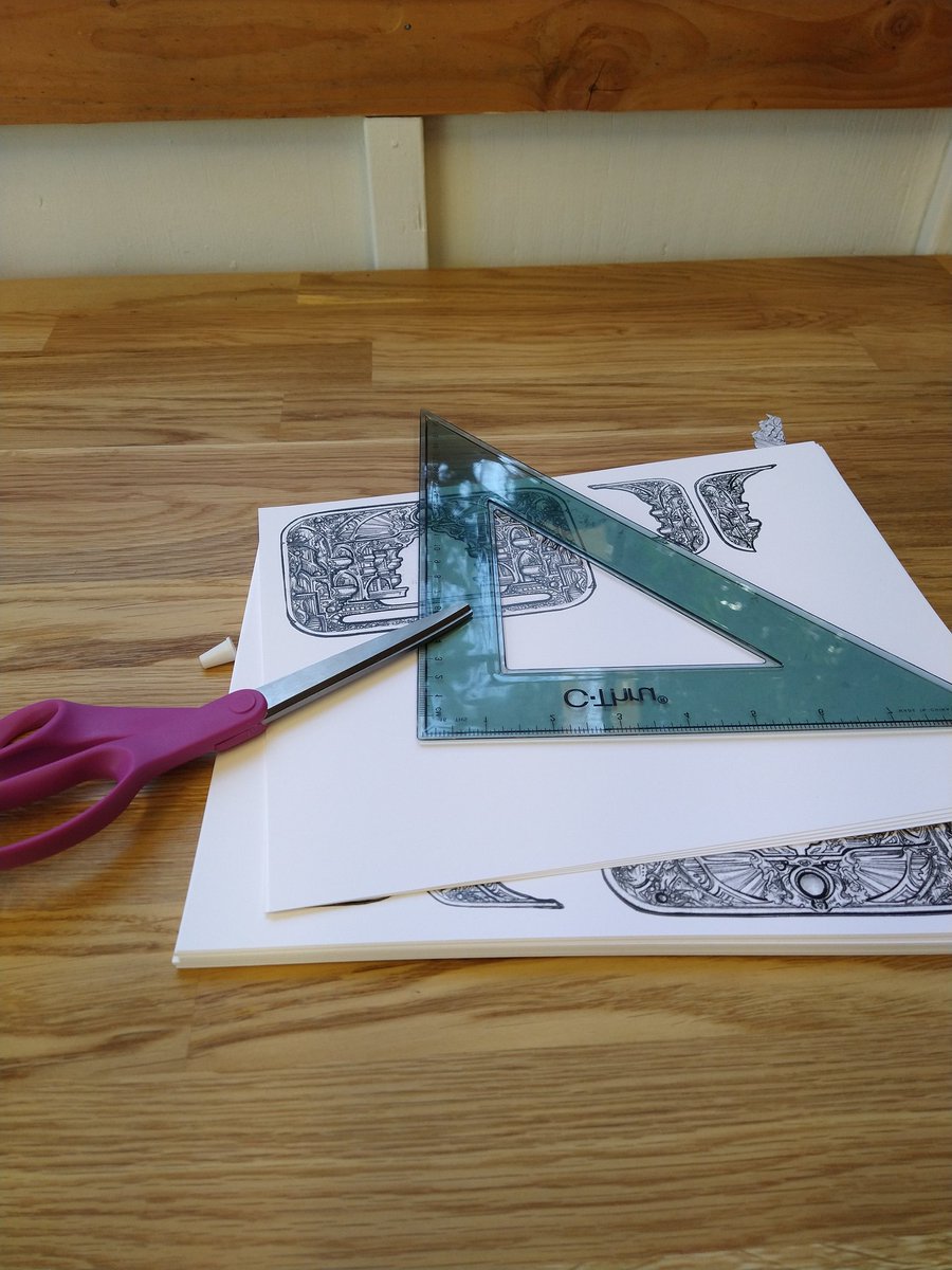 OperaPaper's tweet image. Tech problems. Went to @FedEx Northgate to print Christmas cards. Santa's workshop vibes. They were a-bustling. Helping little old ladies carry boxes. Giving out compliments on the artwork. ♥️ My home printer never gives me compliments - only attitude.