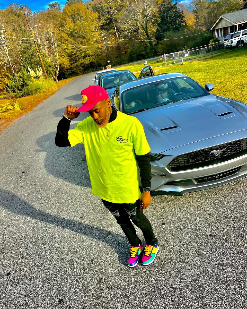 Itslilstacy's tweet photo. I call it Stacy’s Fashion. 💚❤️🔥
#StacyStylez #Daretobedifferent #createstyledontfollowit #Model #Stylist #Fashion #LetsCreate #StacyFashion #Stacy #StyledbyStacy https://t.co/EA2huojmeh