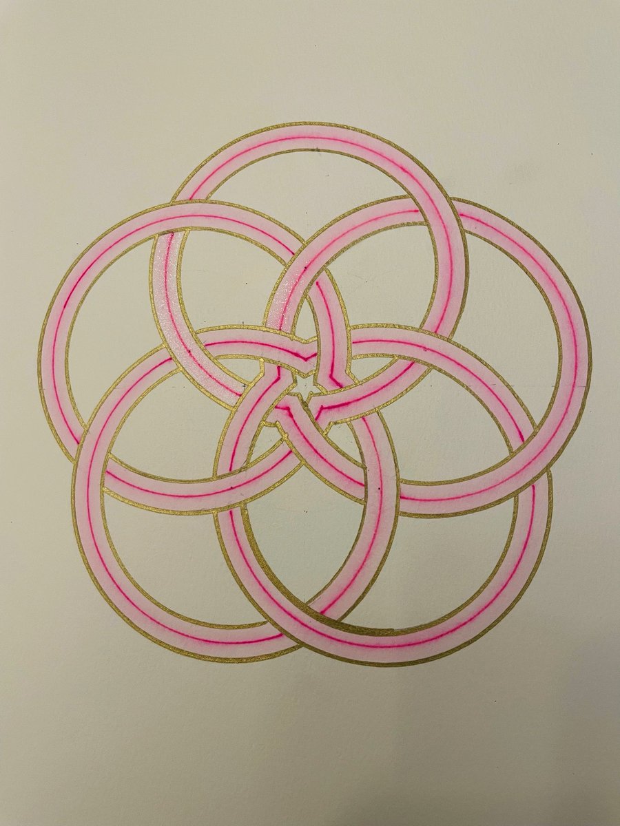 DrPickelNation's tweet photo. More fun with the pentaflower knot. Love the are in the middle. @c0mplexnumber #GoldenGeometryCG https://t.co/yysG2RuCM8