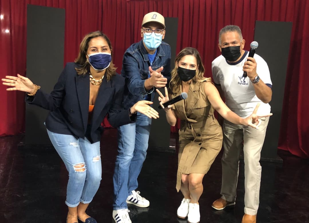 ¡HOY gran final del Concurso Nacional de Oratoria en #Exclusiva por #Sertv!✨📺

Los presentadores del Concurso Nacional de Oratoria también estan listos para esta gran final. 🤩✨🙌🏻