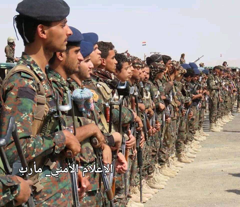 في الصفوفِ 
رجالٌ لا يُكثرون الحديثَ ولا يُجيدونه،

 لكنهم يُتقِنون العمل ويبذُلونه..
أخفياءٌ أتقياء، لا تعلمونهم واللهُ يعلمهم..

#الجهاد 🍂

#فريق_مجاهدون ⚔