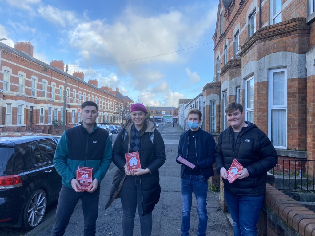SDLPyouth's tweet photo. SDLP Youth and SDLP Reps distributed our Guide to Student Housing Rights today in the Holylands! 🏠
🧑🎓Making sure that students know their housing rights is essential to protecting them as tenants.
🔨Everyone deserves access to Quality, Safe, Affordable Housing. https://t.co/kgXGMw1Zpu
