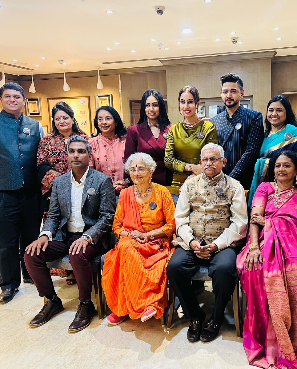 majoraditi's tweet photo. #JURY #KarnatakaWomenAchieversAward #honoured #womenleaders #corporateprofessionals #womenarmyofficers #kwaa #seasonedpanel #doctors #lawyers  #acamedicians #socialworkers #entrepreneurs 
#CKC Sons : Title sponsors 
#womensupportingwomen 

Jai Hind ! 🇮🇳
Maj Aditi Mohan https://t.co/02YRrJRgxT