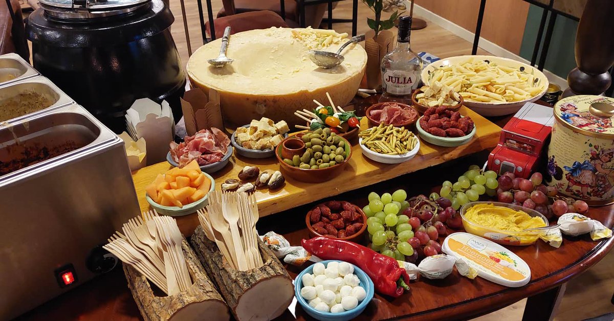 Ramiroskitchen's tweet photo. catering bij Onder de Lindeboom https://t.co/iWMEYn4SXf