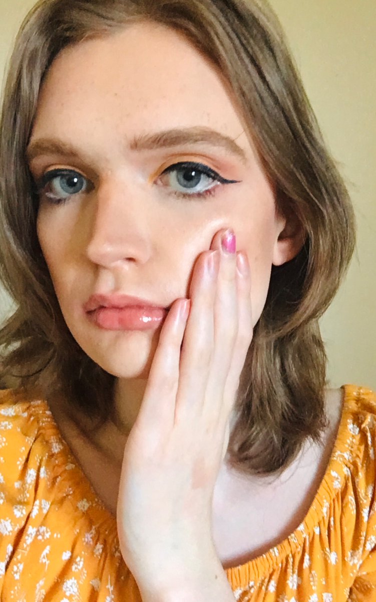 Waveeeeeeee's tweet image. Reminder of how pretty I am 🥺🥺