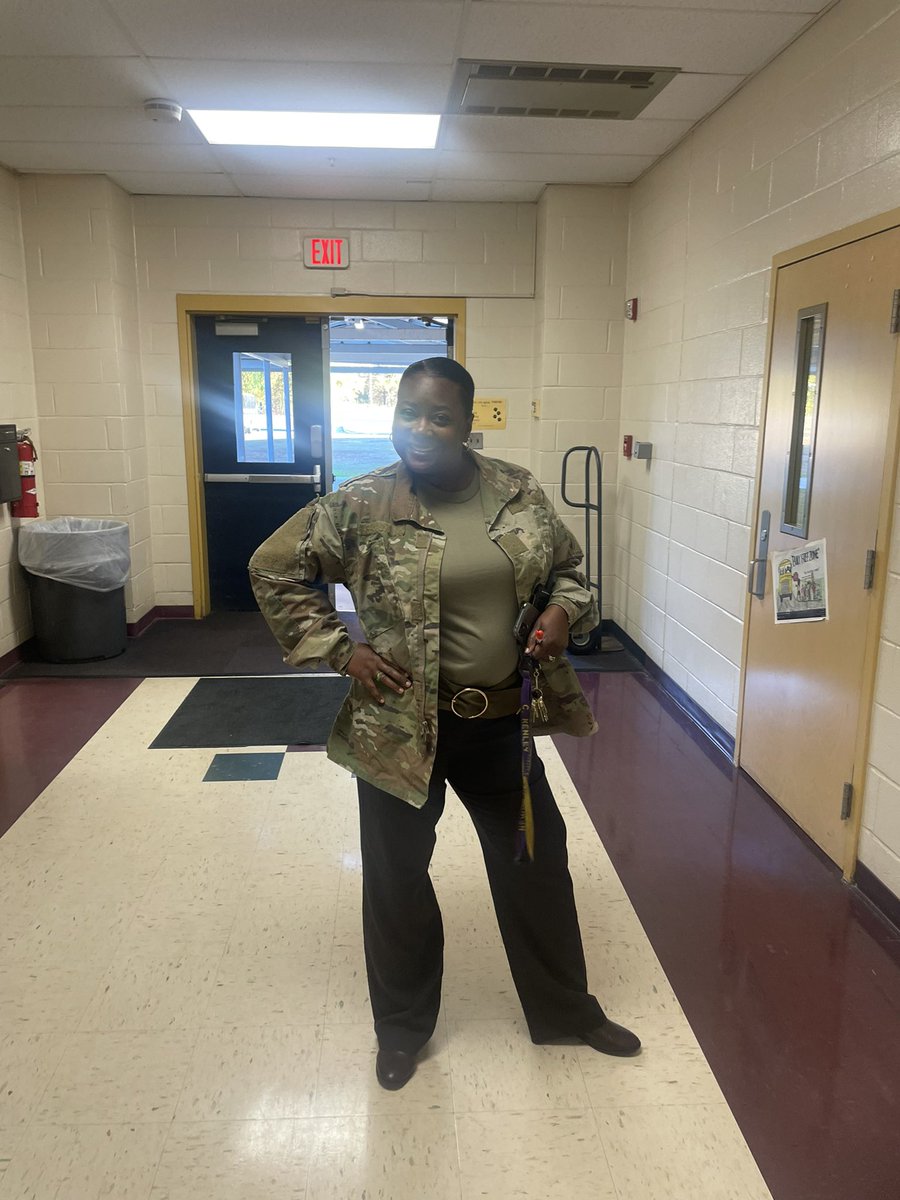 TigersNms's tweet photo. Friday was CAMO day at NMS! Our tigers were decked in this all CAMO themed day! #TigersRoar #ANewWay2Roar #PawsUp https://t.co/bv4Q7rWFbv