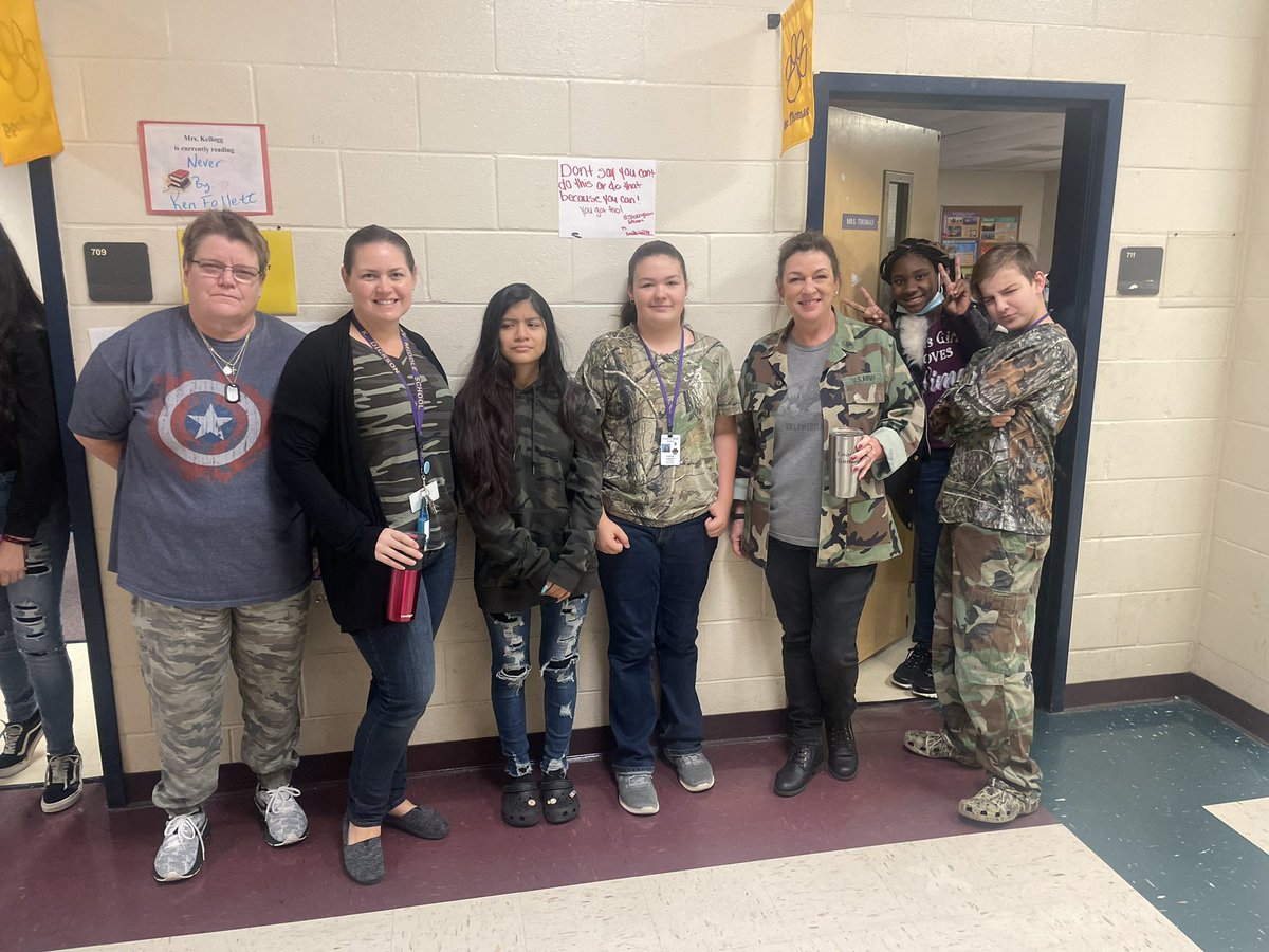 TigersNms's tweet photo. Friday was CAMO day at NMS! Our tigers were decked in this all CAMO themed day! #TigersRoar #ANewWay2Roar #PawsUp https://t.co/UDTogouNph
