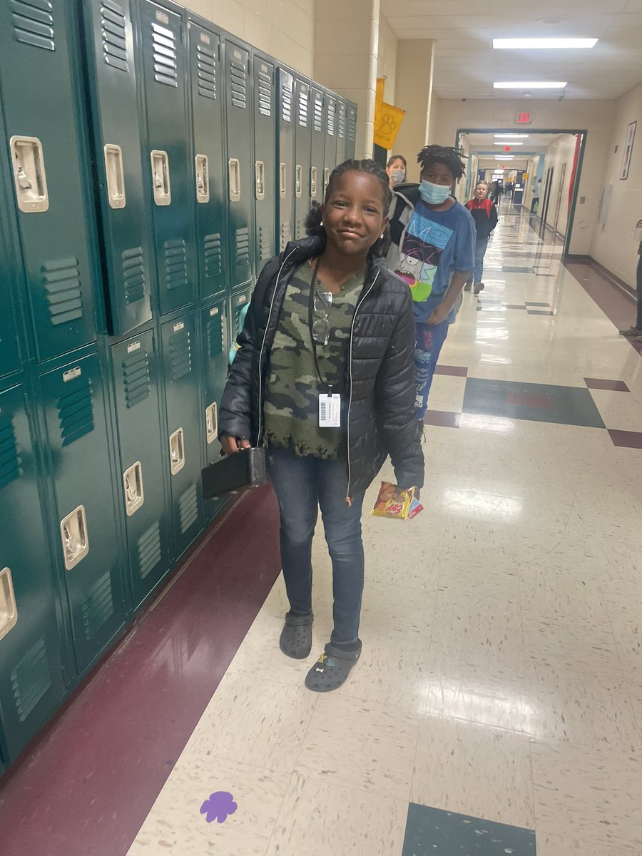 TigersNms's tweet photo. Friday was CAMO day at NMS! Our tigers were decked in this all CAMO themed day! #TigersRoar #ANewWay2Roar #PawsUp https://t.co/UDTogouNph