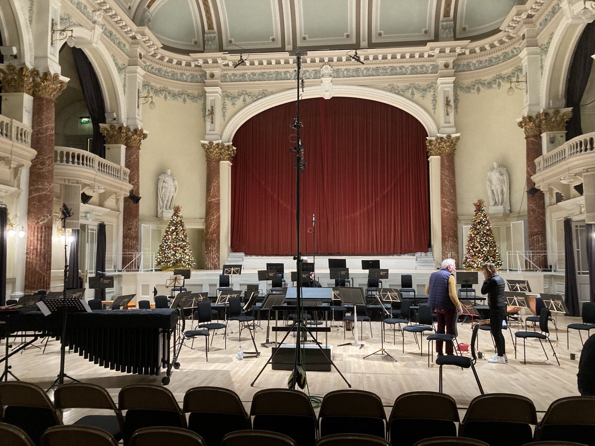 GlynOxley's tweet photo. Great to be back with ⁦@GlosSymphony⁩ ⁦@CheltenhamTH⁩ tonight 7.30 with Glos Young Musician of the year Darcy Beck free entry for under 18s https://t.co/aONbqoZaoG