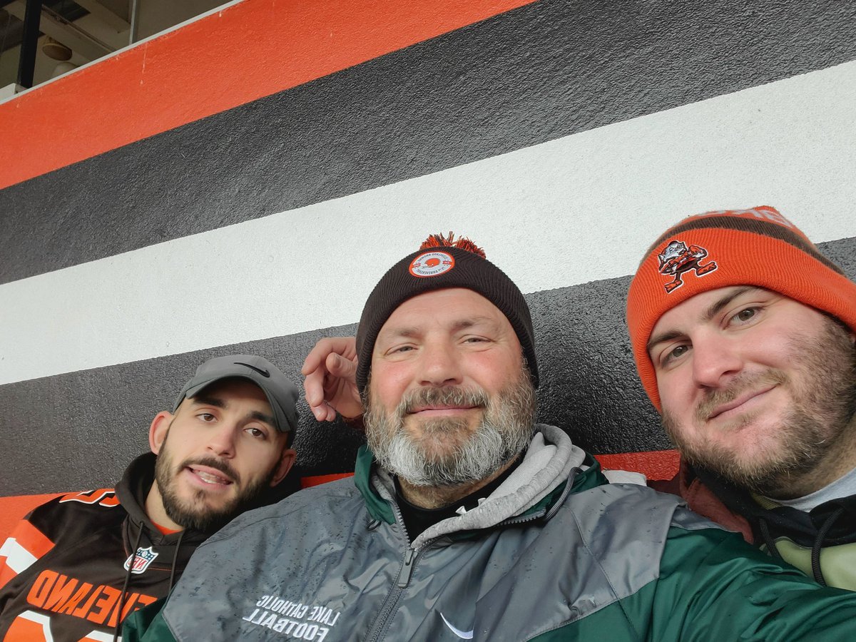 CoachMartinis's tweet photo. With my boys at the Browns game. @Browns https://t.co/3j4MK51T6m
