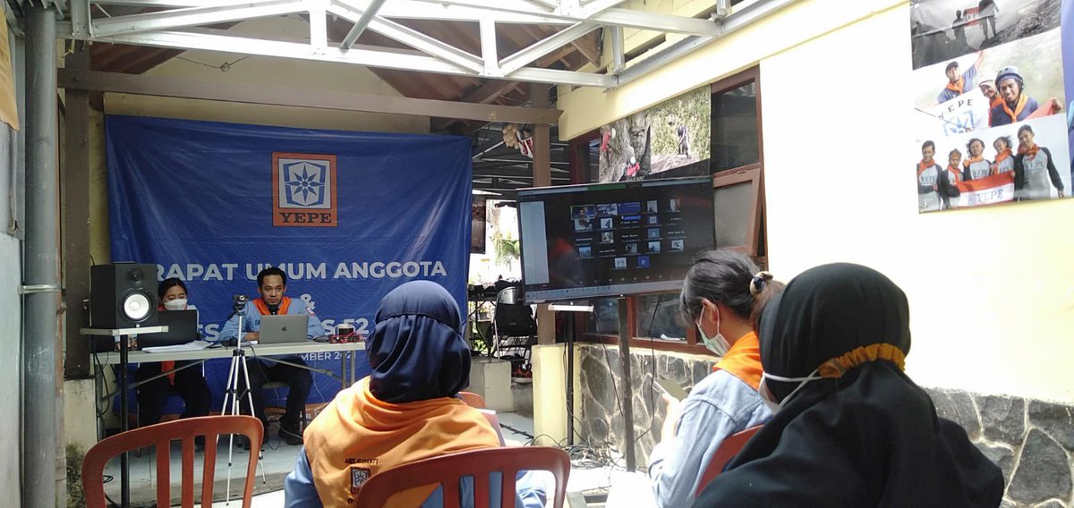 YEPE_id's tweet photo. Memperkenalkan, Siti Noer Tyas Tuti YP-313-AA sebagai Ketua BPH (Kepala Suku) YEPE 2021-2023. Selamat menjalankan amanah organisasi. Lanjutkan cita-cita luhur bangsa dengan konsisten melaksanakan aktifitas pembinaan generasi muda. We shall overcome! YEPE! https://t.co/WwfjLm3dSe