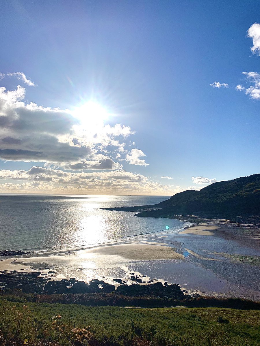 ItsYourWales's tweet photo. Kevin with the magnificent Pwlldu on a most beautiful Mid November afternoon. 
Courtesy @KevDocChild #WelshPassion #PeoplewithPassion always at #ItsyourWales https://t.co/7XwAr7jt5g