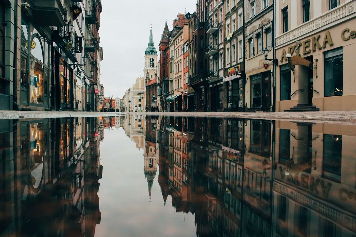 visual_standard's tweet image. “There are no foreign lands. It is the traveler only who is foreign” 

–Robert Louis Stevenson

#street #cityscape #streetphotography #cityscapes #streetstyle #streetart #picoftheday #landscape #explorepage #TheVisualStandard #visualstandard #visualstandardtraveler #VSmag