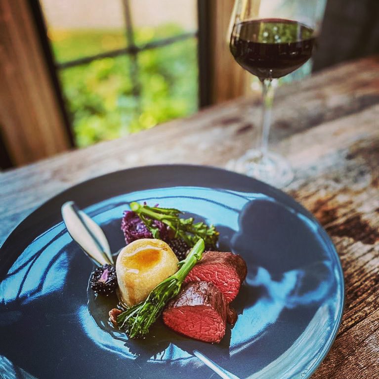 FoxhillManor's tweet photo. Fawning over this sensational British Game supper from @richardthorpe1 and team. 
.
.
Venison loin, venison suet pudding, celeriac puree, red cabbage, chestnuts, blackberries, purple sprouting broccoli, venison sauce. 
.
.
#areyougame #venison #thatdinnerdoe https://t.co/0S9XJAQx9g
