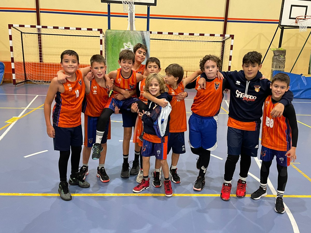 SagradoCC's tweet photo. #Cantera | Resultados Jornada 6️⃣ JUDEX
✅ #BenjFem CD Josefinas 30 - 33 Sagrado Corazón (📸)
❌ #BenjMasc Sagrado Corazón Lithium Iberia Naranja 28 - 35 San Antonio Cáceres Basket A
✅ #AlevMasc Sagrado Corazón Lithium Iberia 77 - 26 San Antonio Cáceres Basket (📸) https://t.co/N7Plg54Ud4