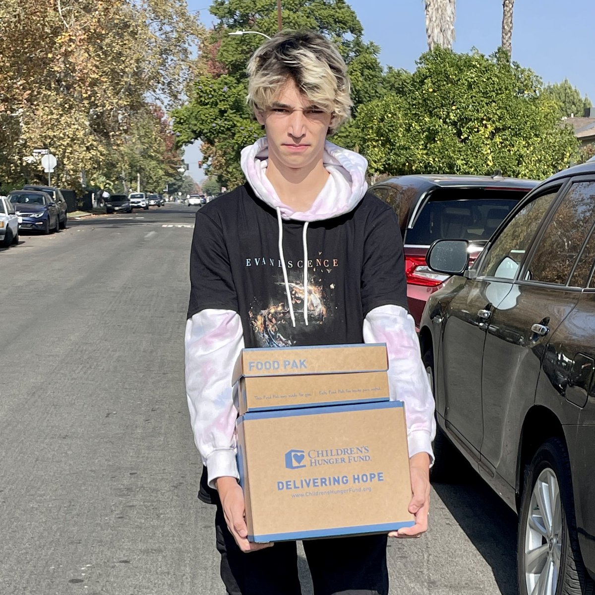 TreyWBlock's tweet photo. Happy to help Children’s Hunger Fund @ServeAChild by participating in #projectfoodpak https://t.co/xb4hWdOg8e