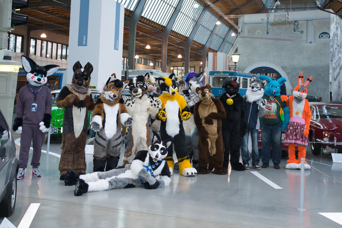 Wir wünschen euch einen schönen Sonntagabend – ein hoffentlich entspannter Wochenausklang nach unserem gestrigen Ausflug ins <a href="/DeutschesMuseum/">Deutsches Museum</a> Verkehrszentrum.

📸 <a href="/kealianwolf/">kealian 🔜 BFD 17 / MFF</a>