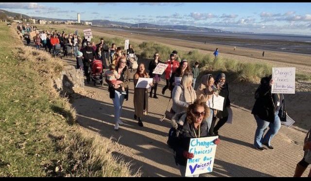👏 Brilliant support in Swansea for #marchwithmidwives We need more midwives, so services can offer women more choice and evidence-based care so that we will see #ahealthierwales 💕