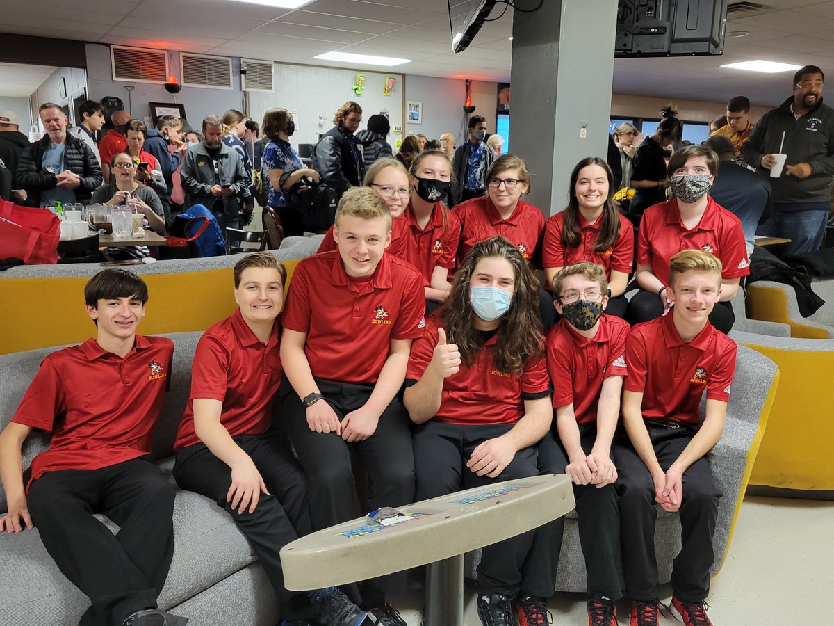 bbhathletics's tweet photo. Great job by our bowlers yesterday at the Suburban League Pre-Season Tournament!  Special congratulations to Olivia Zukauckas who finished 4th overall with a 470 series!  BEE so very proud! https://t.co/rEPl8ySmOL